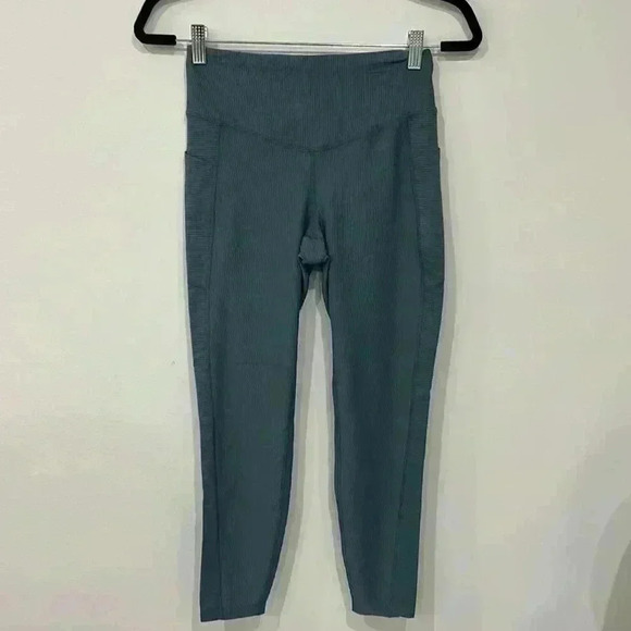 Old navy legging - Picture 1 of 3